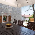 Casa vacanze 2 Bedroom Cozy In Ičići