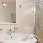2 Bedroom Cozy In *
