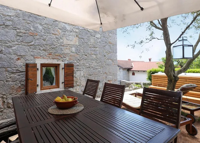 Ferienhaus Lovely In With Wifi Ičići