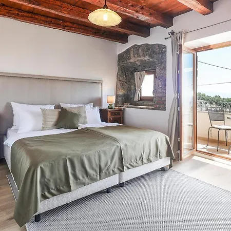 2 Bedroom Cozy In Ičići