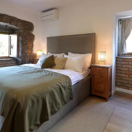 Holiday home Gorgeous In With Jacuzzi *